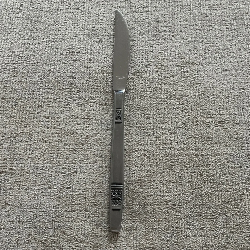 Vintage Madeira TM Stainless Steel Dinner Knife Japan Floral Embossed Flatware